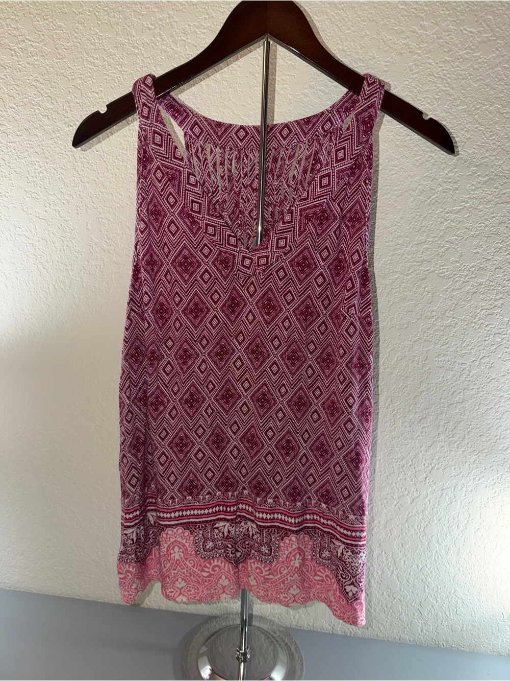 Skies Are Blue Pink Diamond-Print Sleeveless Camisole